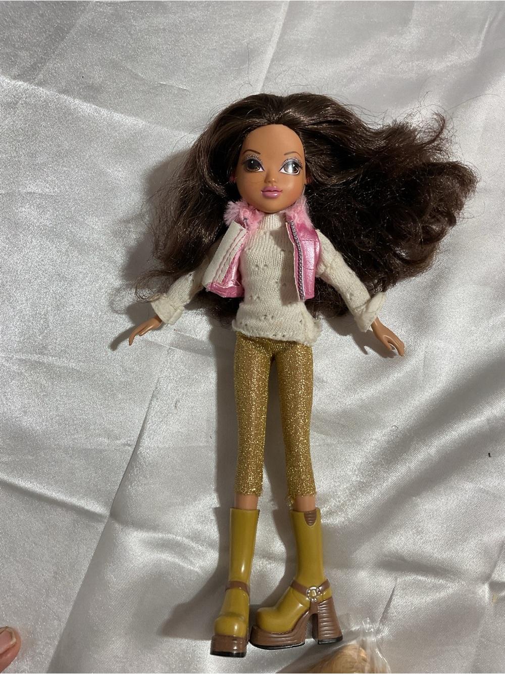 Girls Pink Faux-Fur Trim Puffer Vest Moxie Girlz Sophina Magic Snow Doll